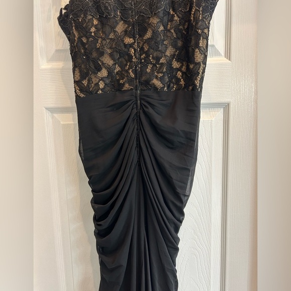 TADASHI SHOJI LACE AND DRAPED TULLE BOATNECK GOWN - Picture 10 of 10